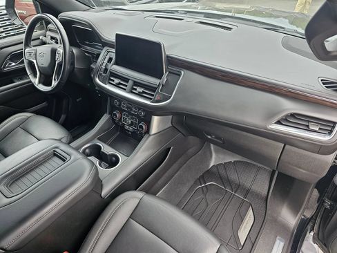 Used 2023 Chevrolet Suburban Z71 AWD/4WD image 11