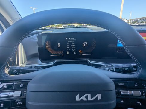 New 2026 Kia Sorento LX FWD image 32