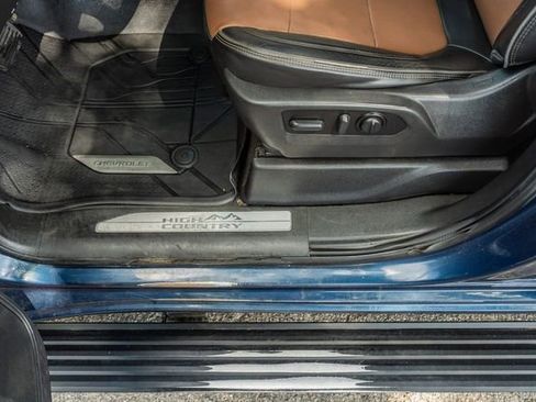 Used 2022 Chevrolet Silverado 3500 High Country image 18