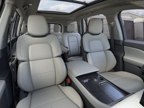 New 2026 Lincoln Aviator Reserve w/ Luxury Package AWD/4WD image 10