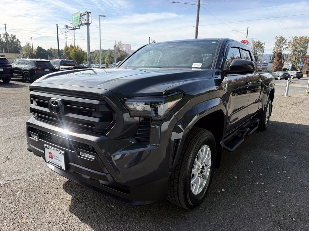 Certified 2025 Toyota Tacoma SR5 AWD/4WD image 4