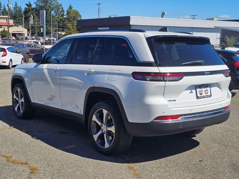 Used 2023 Jeep Grand Cherokee 4WD 4xe image 6