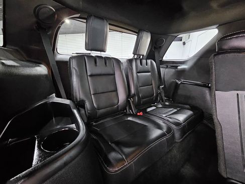 Used 2016 Ford Explorer Limited image 23