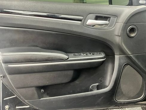 Used 2019 Chrysler 300 S RWD image 12