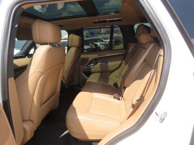 Used 2024 Land Rover Range Rover SE AWD/4WD image 19
