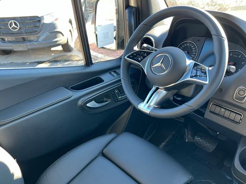 New 2025 Mercedes-Benz Sprinter 2500 image 11