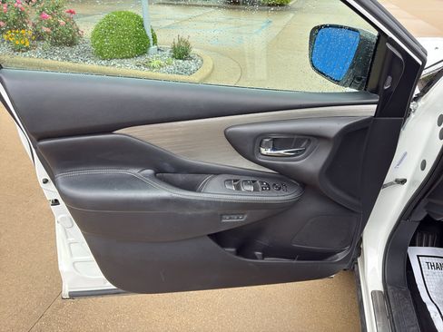 Used 2017 Nissan Murano Platinum w/ Platinum Technology Package AWD/4WD image 12