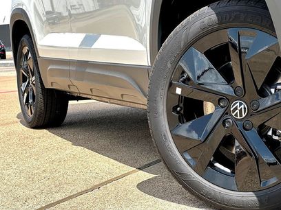New 2026 Volkswagen Taos SE