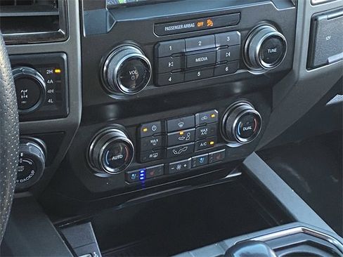 Used 2020 Ford F150 Raptor w/ Equipment Group 802A Luxury image 17