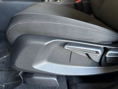 Used 2025 Honda CR-V LX image 13
