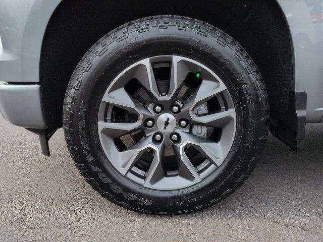 Used 2024 Chevrolet Silverado 1500 RST AWD/4WD image 35