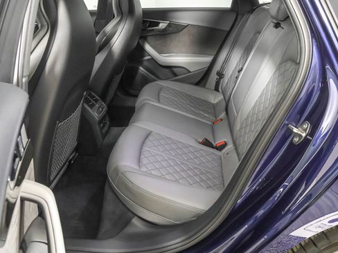 Used 2020 Audi S4 Premium Plus w/ Premium Plus Package image 36