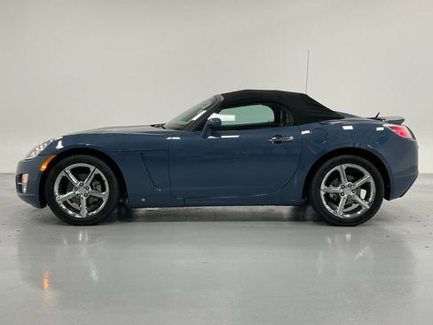 Used 2007 Saturn Sky w/ Premium Trim Pkg image 2