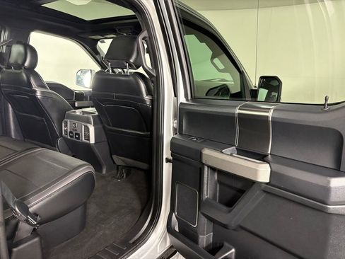 Used 2019 Ford F150 Raptor w/ Equipment Group 802A Luxury AWD/4WD image 34