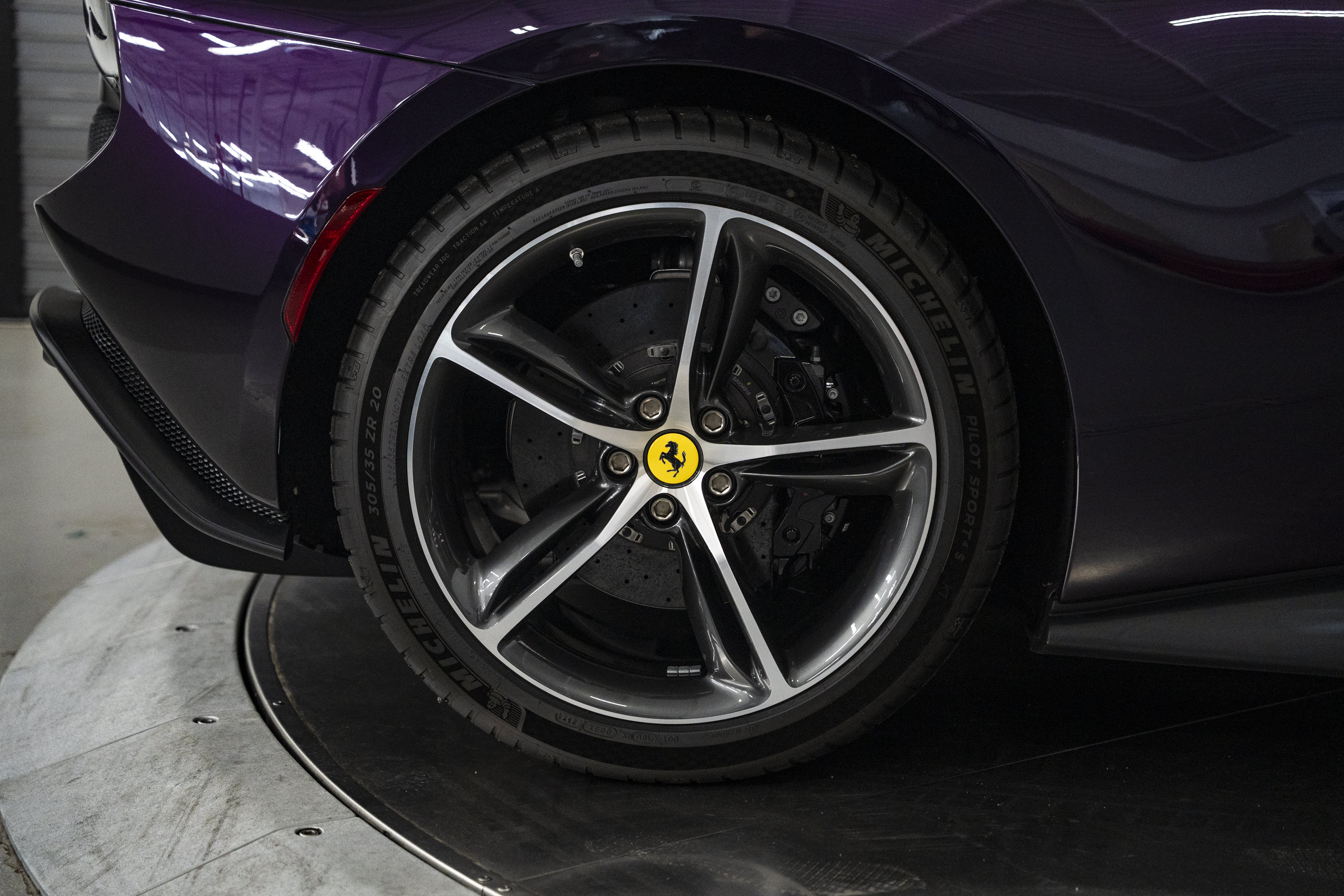 Used 2024 Ferrari 296 GTS RWD image 17