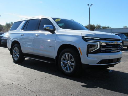 Used 2025 Chevrolet Tahoe Premier w/ Sun And Tow Package AWD/4WD image 4