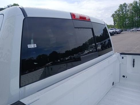 New 2026 RAM 3500 Laramie AWD/4WD image 10