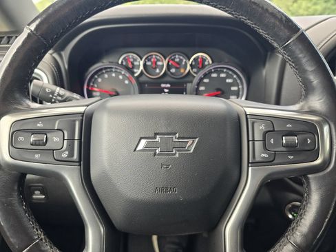 Used 2019 Chevrolet Silverado 1500 LT Trail Boss AWD/4WD image 24
