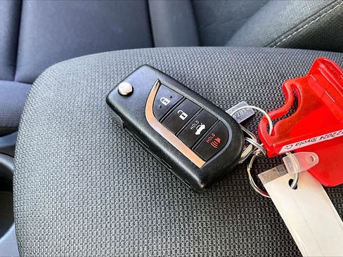 Used 2024 Toyota Corolla LE image 34