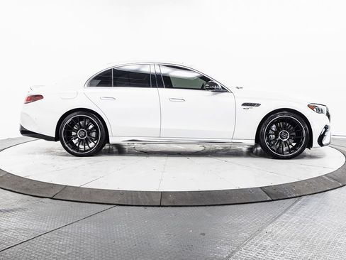 Used 2025 Mercedes-Benz E 53 AMG e 4MATIC Sedan image 34