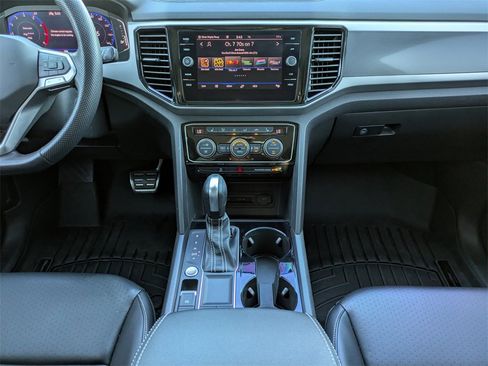 Used 2021 Volkswagen Atlas SEL R-Line image 17