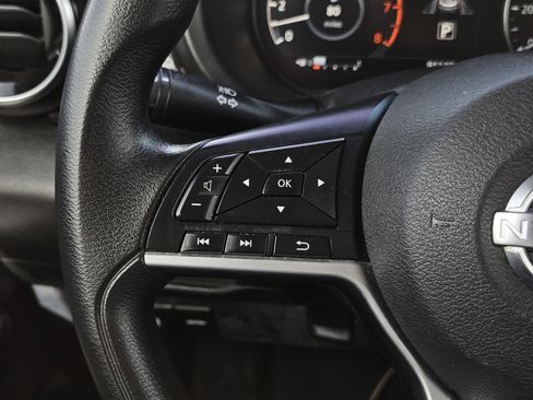 Used 2022 Nissan Kicks SV image 14