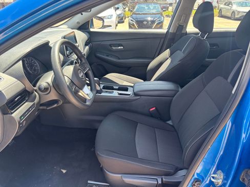 Used 2025 Nissan Sentra SV FWD image 24