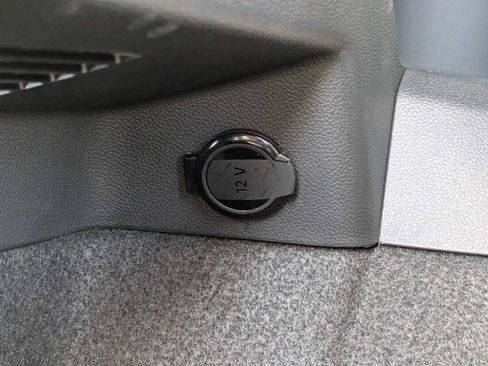 Certified 2024 Volkswagen Tiguan SE R-Line image 14