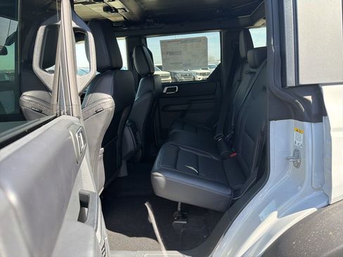 New 2026 Ford Bronco Outer Banks w/ Sasquatch Package AWD/4WD image 22