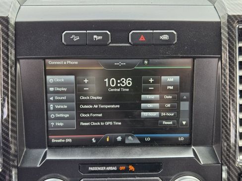 Used 2015 Ford F150 Platinum w/ Equipment Group 701A Luxury AWD/4WD image 11