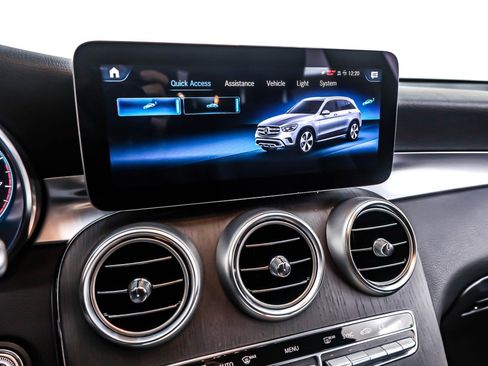Used 2022 Mercedes-Benz GLC 300 image 20