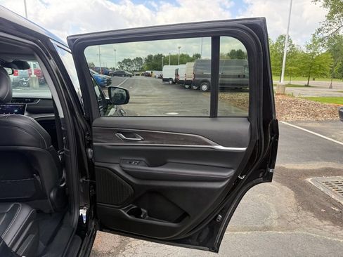 Used 2023 Jeep Grand Cherokee L Limited AWD/4WD image 50