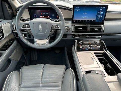 Used 2023 Lincoln Navigator L Black Label image 22
