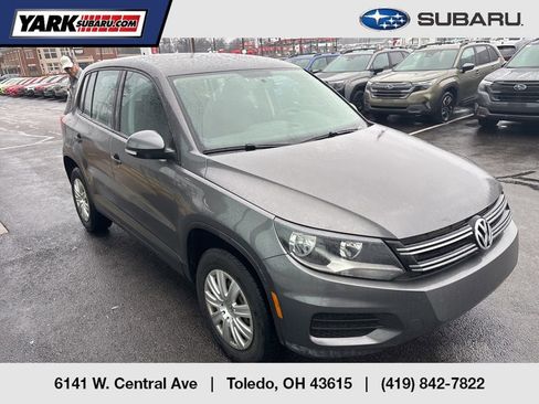 Used 2012 Volkswagen Tiguan S image 1