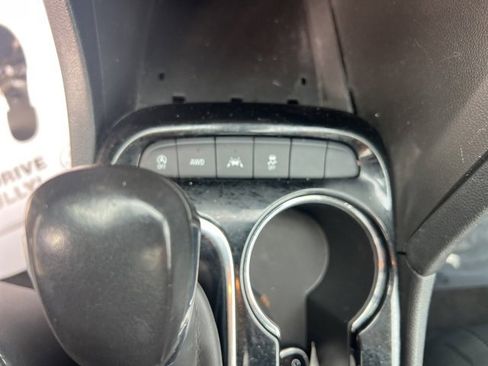 Used 2021 Buick Encore GX Essence w/ Experience Buick Package image 32