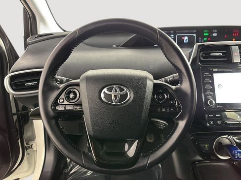 Used 2020 Toyota Prius Prime LE image 24