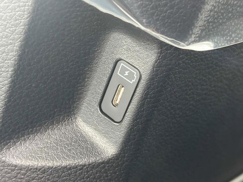 New 2026 Kia Carnival EX FWD image 18