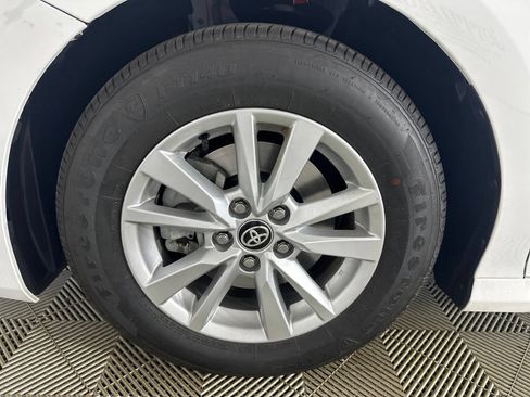 Used 2025 Toyota Camry LE FWD image 34