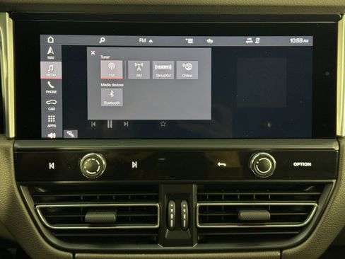 Used 2023 Porsche Macan image 26