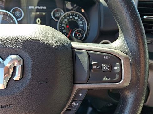 Used 2024 RAM 2500 Tradesman w/ Chrome Appearance Group image 21