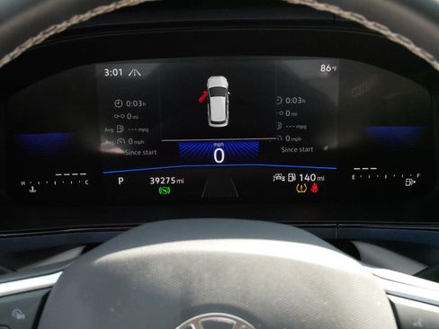 Used 2023 Volkswagen Taos SE w/ Panoramic Sunroof Package AWD/4WD image 22