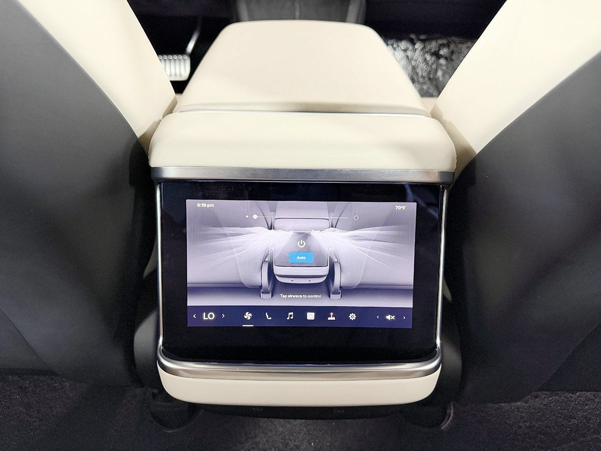 Used 2022 Tesla Model S AWD/4WD image 52