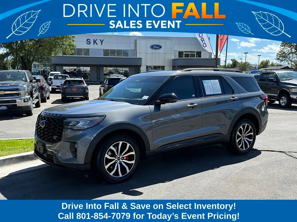 Used 2025 Ford Explorer ST AWD/4WD image 1