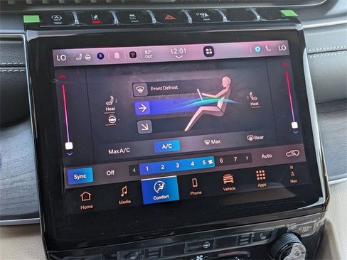 New 2025 Jeep Grand Cherokee Limited image 25