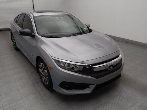Used 2018 Honda Civic EX image 13