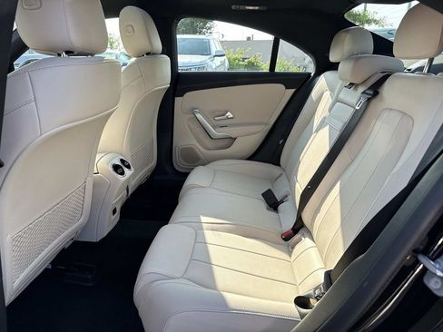 Used 2023 Mercedes-Benz CLA 250 4MATIC image 11