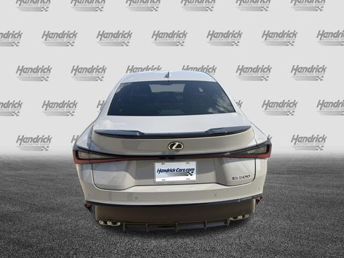 Used 2025 Lexus IS 500 w/ F-Sport Performance RWD image 11