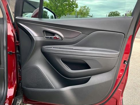 Used 2022 Buick Encore Preferred w/ Safety Package image 22