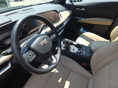 Used 2024 Cadillac XT4 Premium Luxury w/ Active Safety Package AWD/4WD image 3