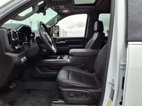Used 2024 GMC Sierra 3500 SLT w/ SLT Premium Package AWD/4WD image 19